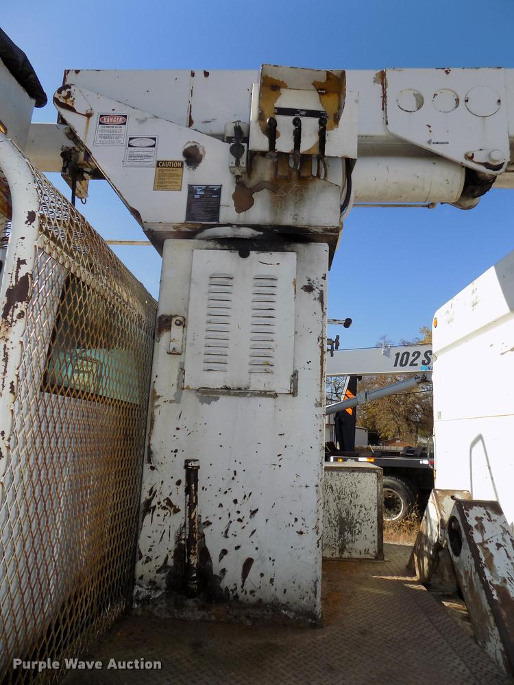 image for item DB8515 1997 GMC C7500 bucket truck