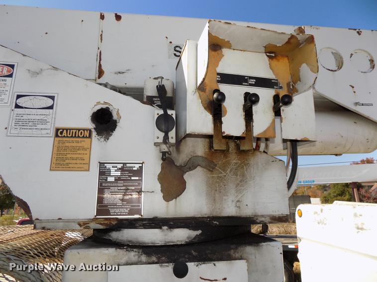 image for item DB8515 1997 GMC C7500 bucket truck