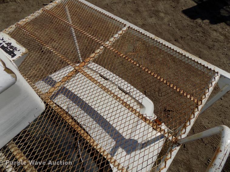 image for item DB8515 1997 GMC C7500 bucket truck