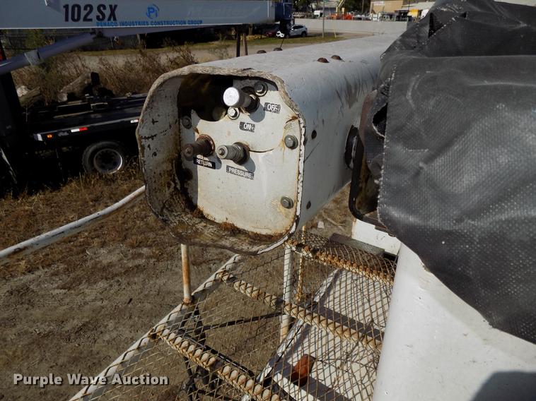 image for item DB8515 1997 GMC C7500 bucket truck