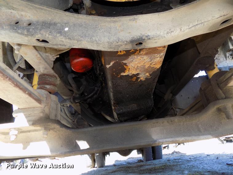 image for item DB8515 1997 GMC C7500 bucket truck