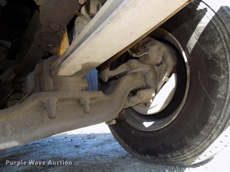 image for item DB8515 1997 GMC C7500 bucket truck