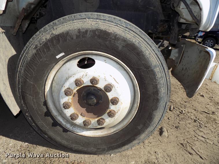 image for item DB8515 1997 GMC C7500 bucket truck