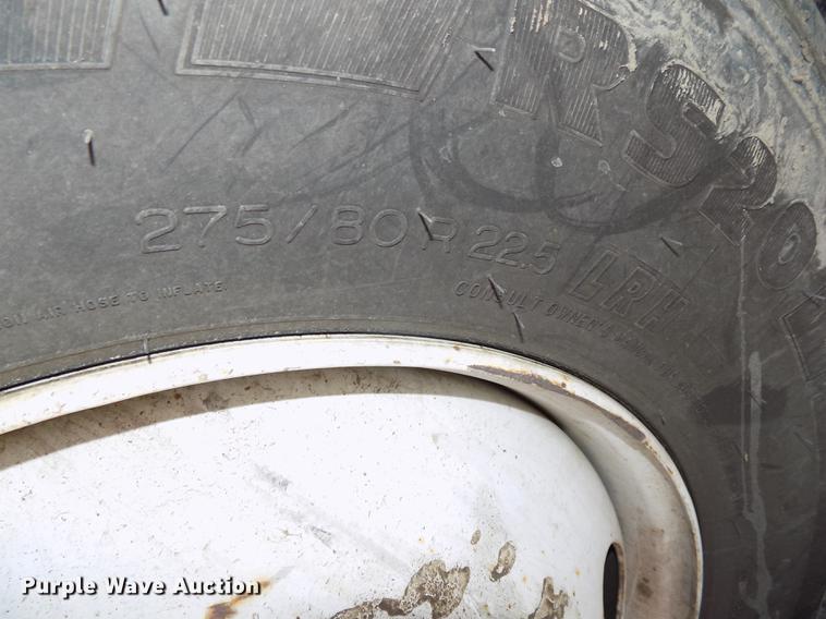 image for item DB8515 1997 GMC C7500 bucket truck