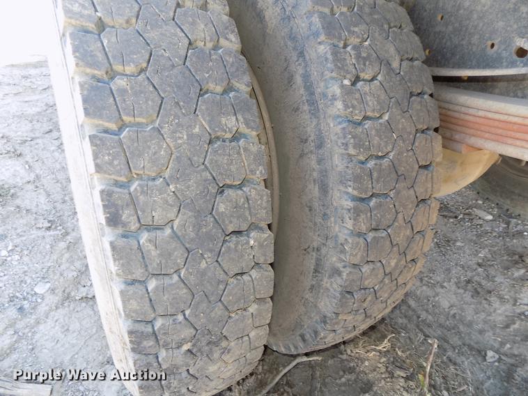 image for item DB8515 1997 GMC C7500 bucket truck