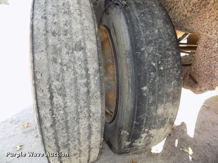 image for item DB8525 1985 Raven end dump pup trailer