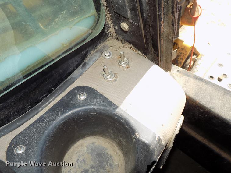 image for item DB8527 2006 ASV SR-70 skid steer