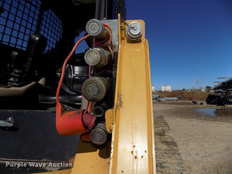 image for item DB8527 2006 ASV SR-70 skid steer