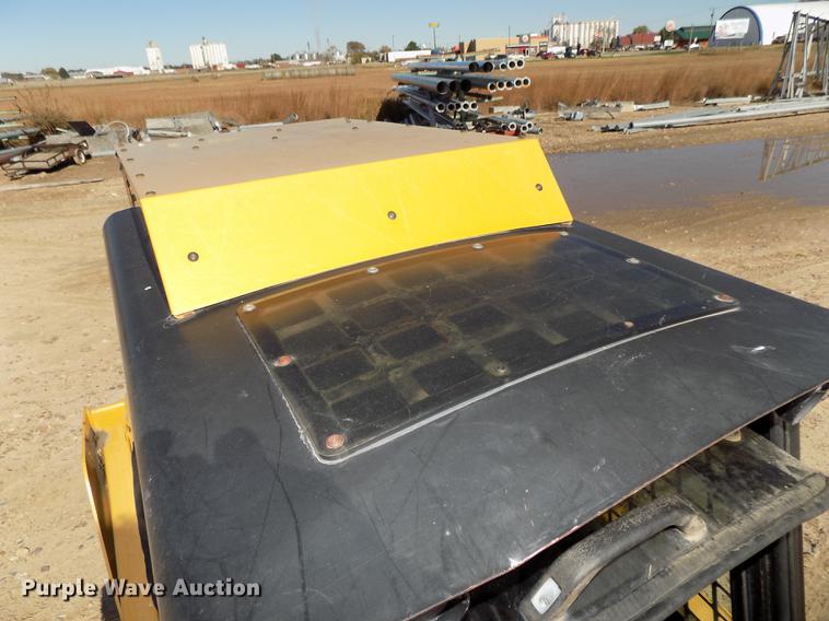 image for item DB8527 2006 ASV SR-70 skid steer