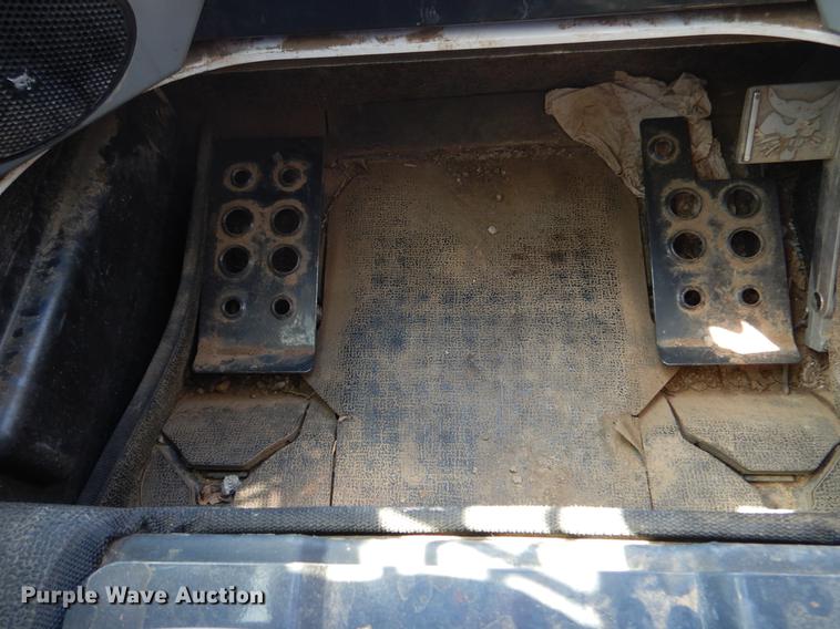 image for item DB9331 2016 Bobcat T630 skid steer