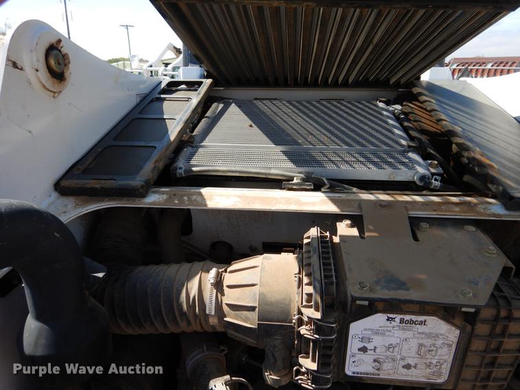 image for item DB9331 2016 Bobcat T630 skid steer