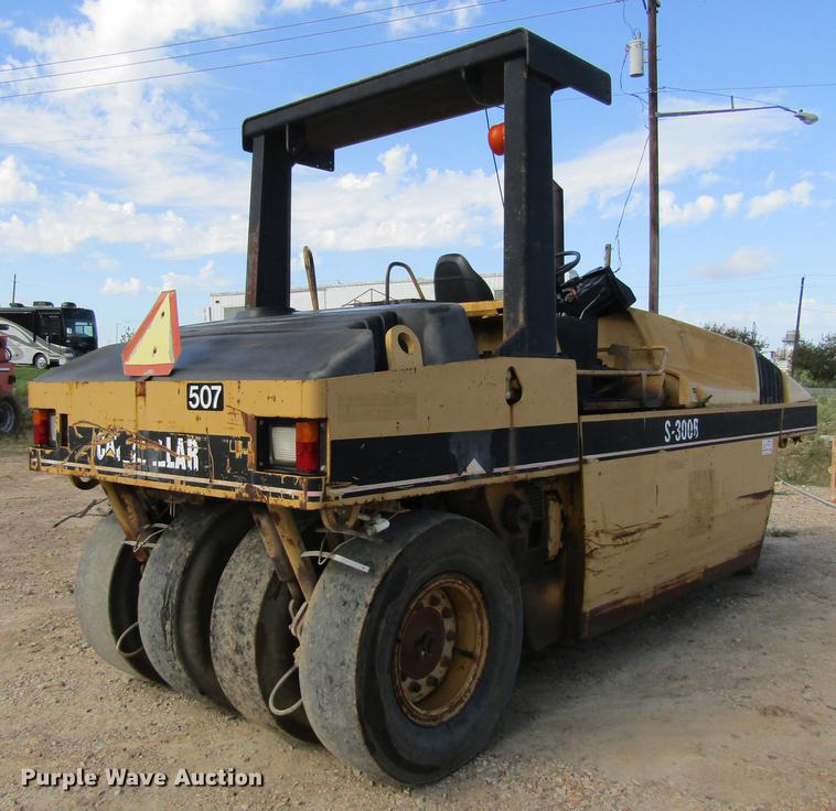 image for item DC0072 1998 Caterpillar PS-300B pneumatic roller
