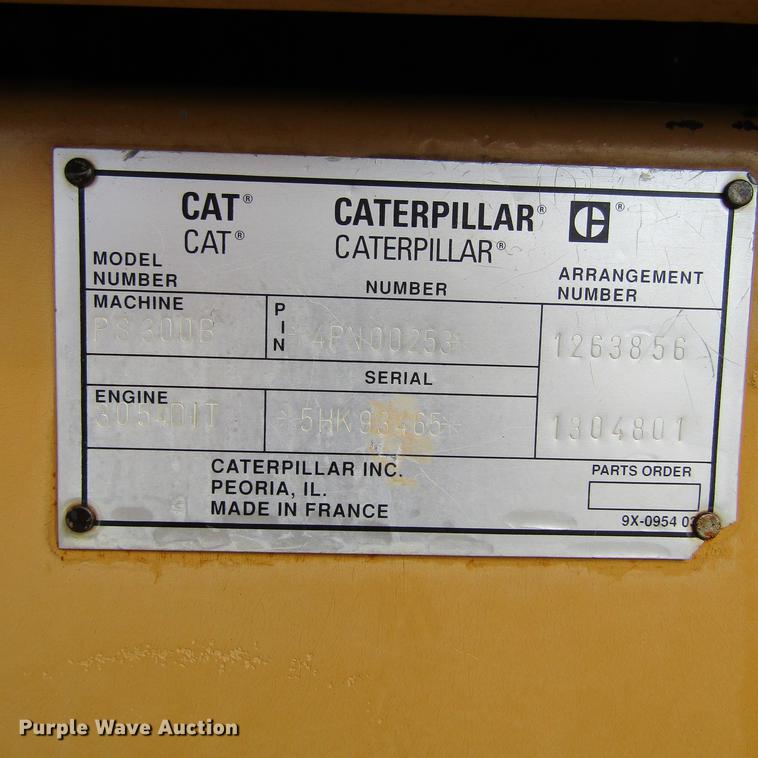 image for item DC0072 1998 Caterpillar PS-300B pneumatic roller