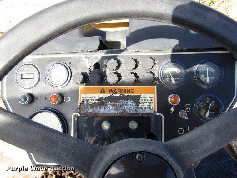 image for item DC0072 1998 Caterpillar PS-300B pneumatic roller