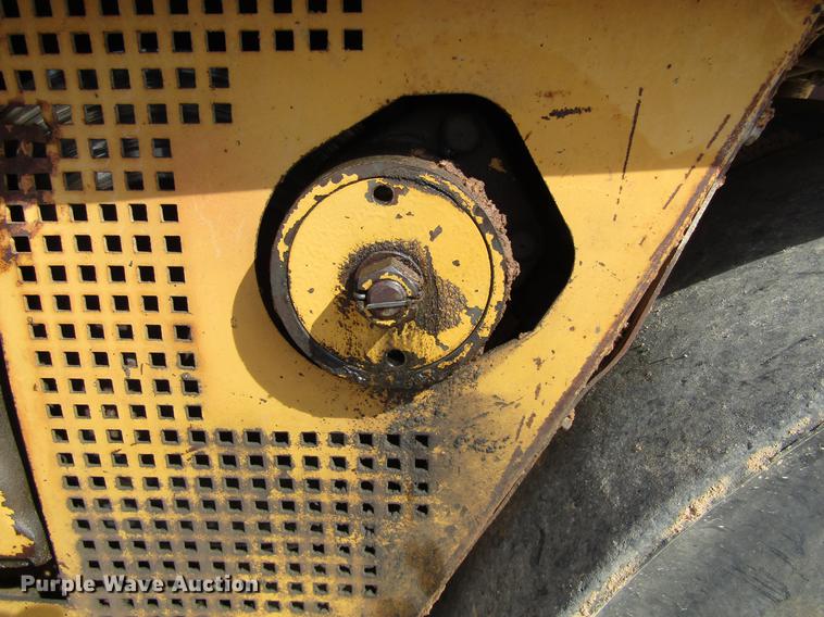 image for item DC0072 1998 Caterpillar PS-300B pneumatic roller