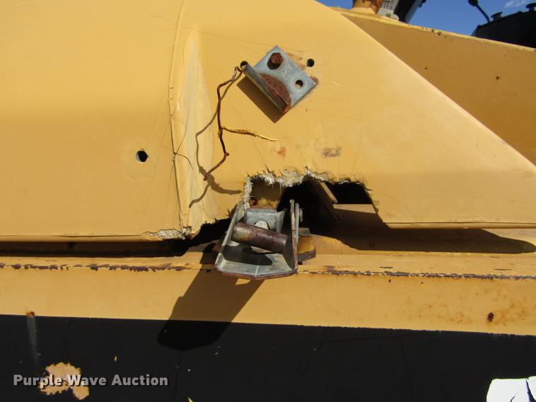 image for item DC0072 1998 Caterpillar PS-300B pneumatic roller