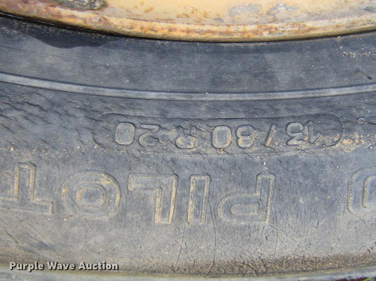 image for item DC0072 1998 Caterpillar PS-300B pneumatic roller