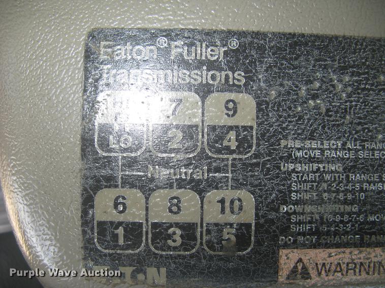 image for item DC1306 2006 Mack CH600 semi truck