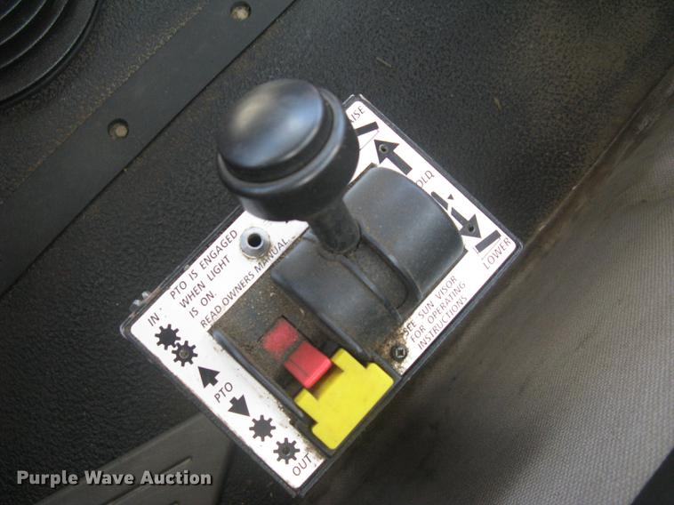 image for item DC1306 2006 Mack CH600 semi truck