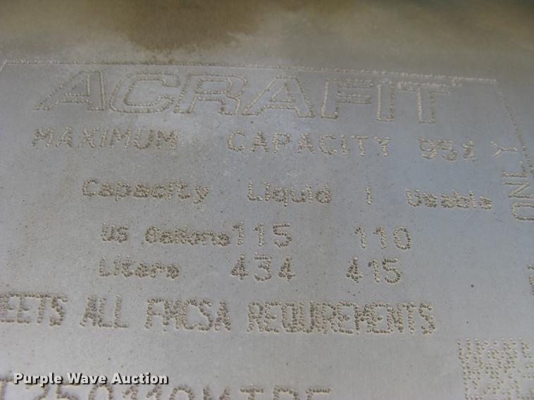 image for item DC1306 2006 Mack CH600 semi truck