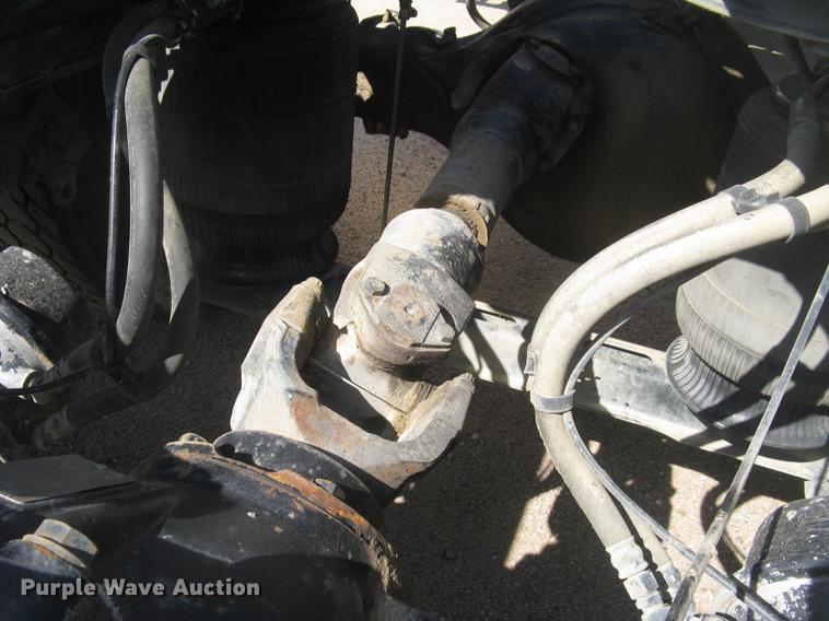 image for item DC1306 2006 Mack CH600 semi truck