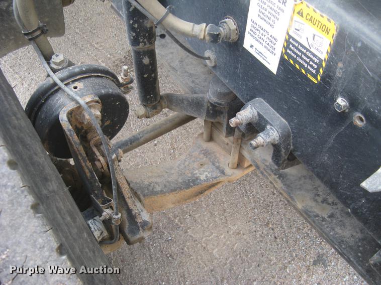 image for item DC1306 2006 Mack CH600 semi truck