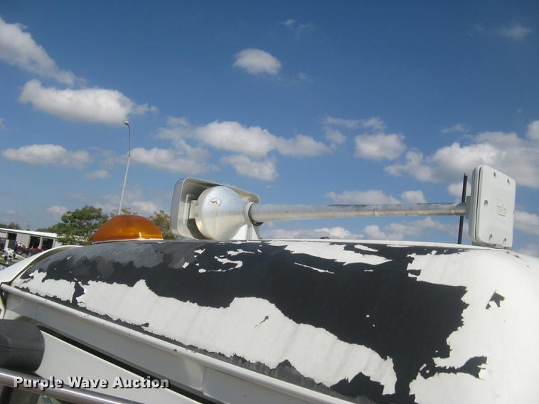 image for item DC1306 2006 Mack CH600 semi truck