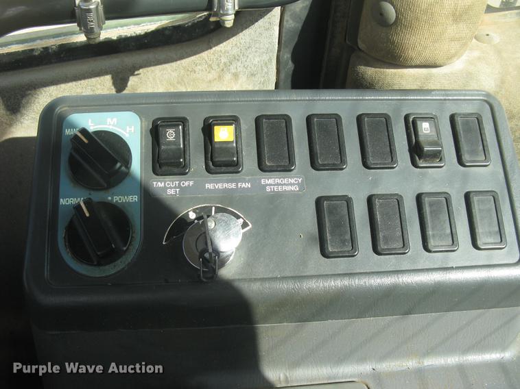 image for item DC1307 2005 Komatsu WA380-5L wheel loader