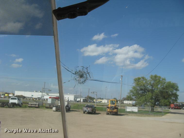 image for item DC1307 2005 Komatsu WA380-5L wheel loader