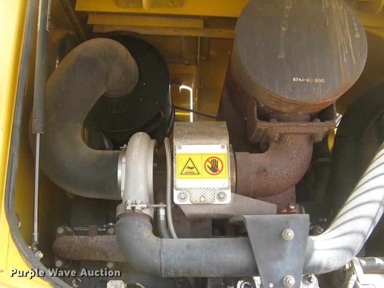 image for item DC1307 2005 Komatsu WA380-5L wheel loader