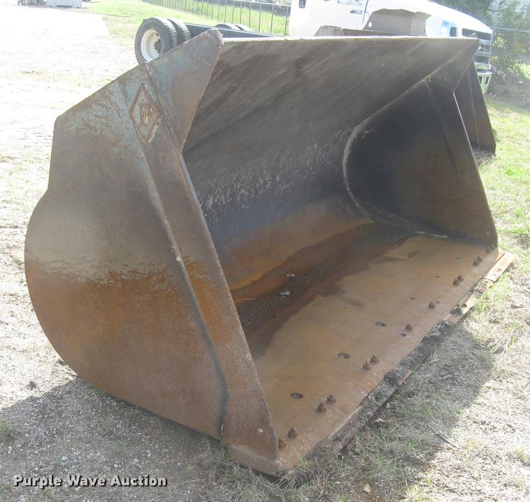 image for item DC1307 2005 Komatsu WA380-5L wheel loader