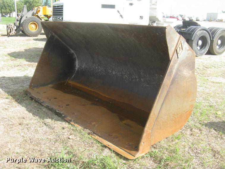 image for item DC1307 2005 Komatsu WA380-5L wheel loader