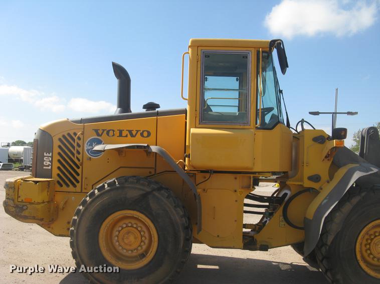 image for item DC1308 2005 Volvo L90E wheel loader