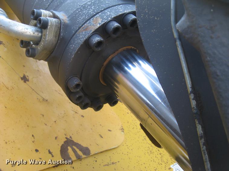 image for item DC1308 2005 Volvo L90E wheel loader