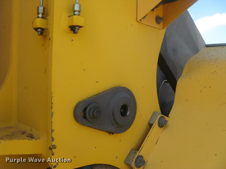image for item DC1308 2005 Volvo L90E wheel loader