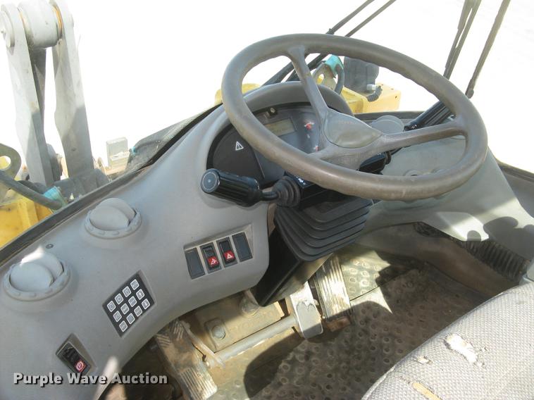 image for item DC1308 2005 Volvo L90E wheel loader