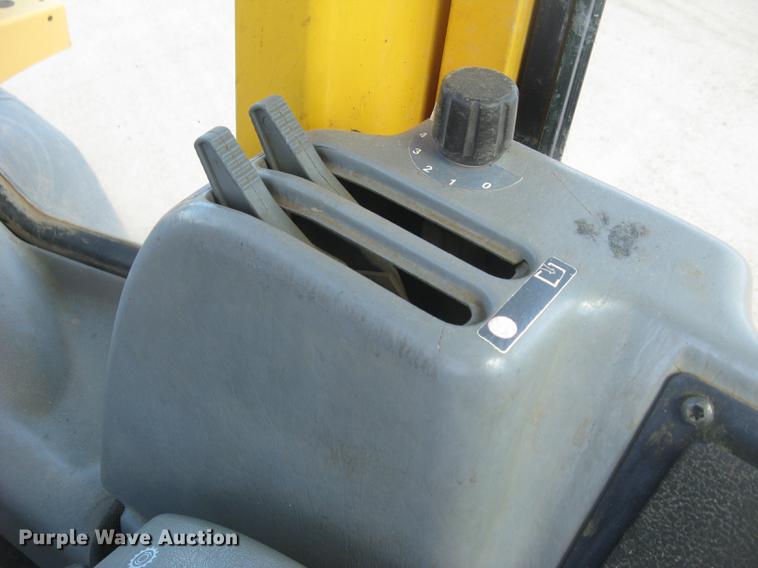 image for item DC1308 2005 Volvo L90E wheel loader