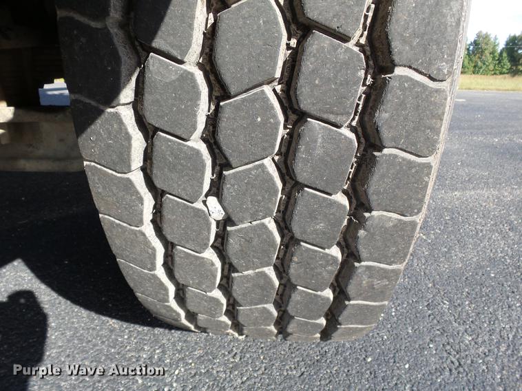 image for item DD2471 2000 Sterling LT9500 crane truck