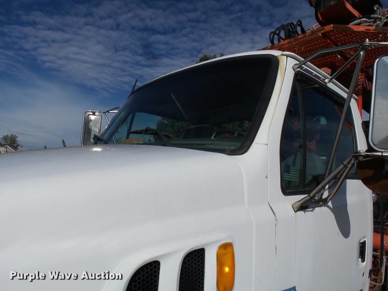 image for item DD2471 2000 Sterling LT9500 crane truck