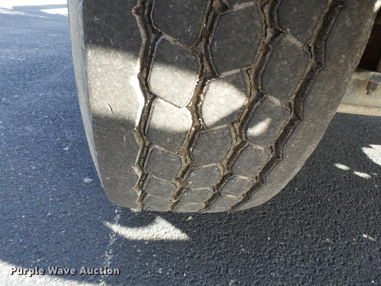 image for item DD2471 2000 Sterling LT9500 crane truck