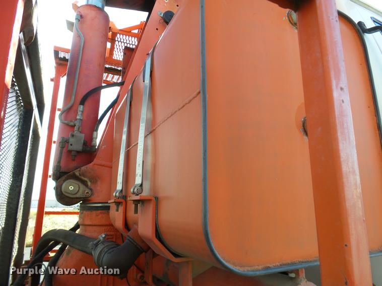 image for item DD2471 2000 Sterling LT9500 crane truck