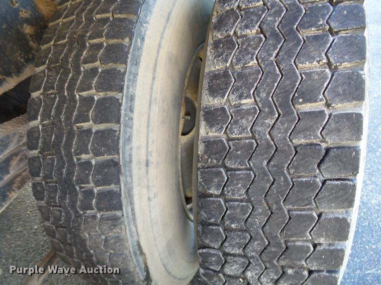 image for item DD2471 2000 Sterling LT9500 crane truck