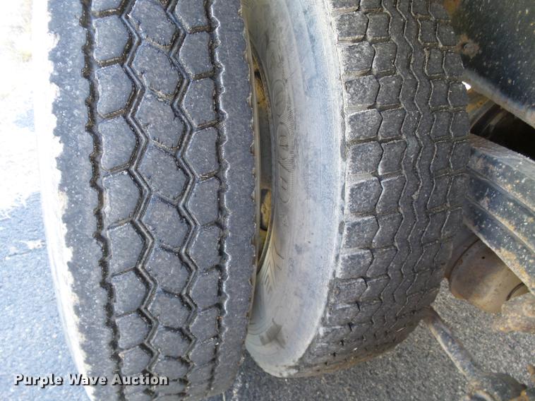 image for item DD2471 2000 Sterling LT9500 crane truck