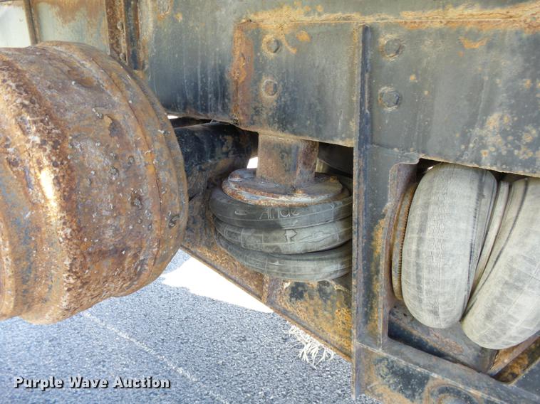 image for item DD2471 2000 Sterling LT9500 crane truck