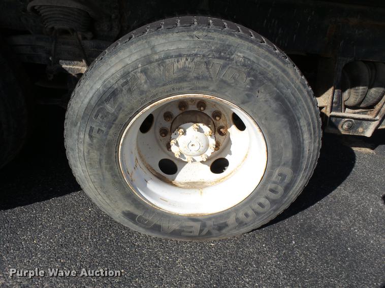 image for item DD2471 2000 Sterling LT9500 crane truck