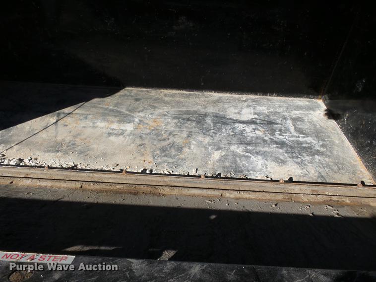 image for item DD2471 2000 Sterling LT9500 crane truck