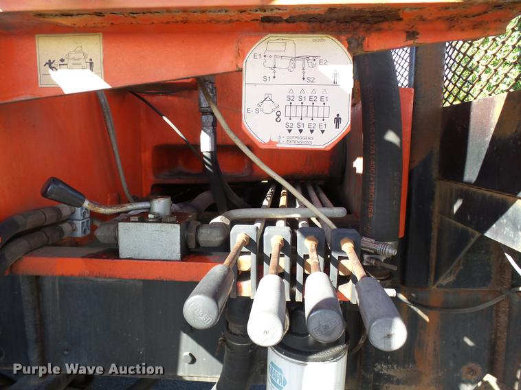 image for item DD2471 2000 Sterling LT9500 crane truck