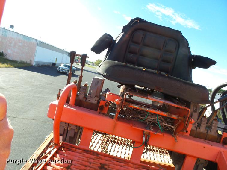 image for item DD2471 2000 Sterling LT9500 crane truck