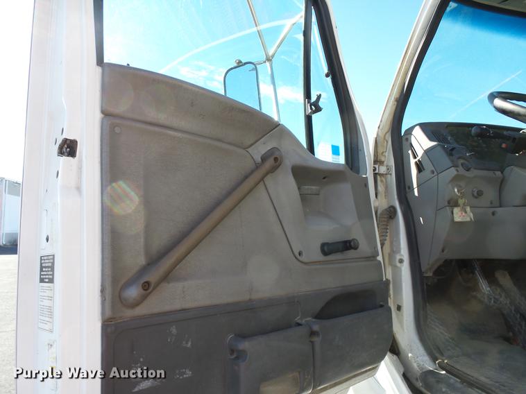 image for item DD2471 2000 Sterling LT9500 crane truck