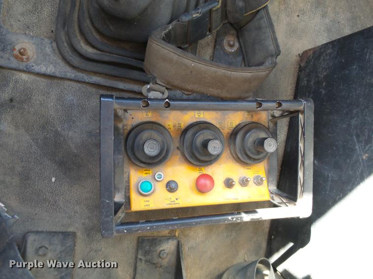 image for item DD2471 2000 Sterling LT9500 crane truck